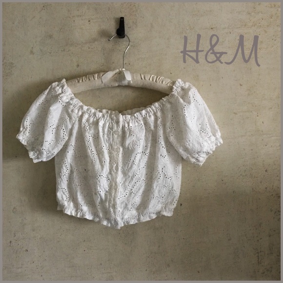 H&M Tops - Adorable Eyelet Cotton Top